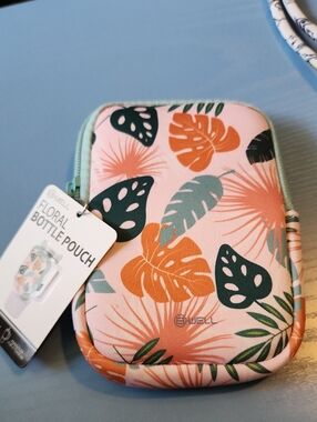 Floral Bottle Pouch - Pink Tropical Print